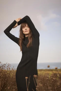 Dresses|Clearance^Amour Vert Chantae Ribbed Boatneck Dress Black