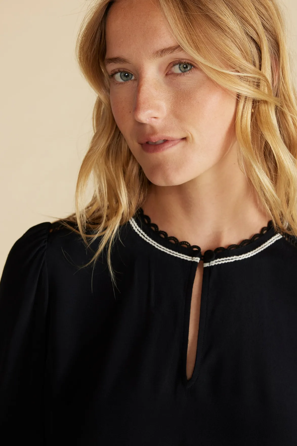 Blouses & Shirts|Tops^Amour Vert Minna Viscose Crepe Blouse BlackwithWhiteTrim