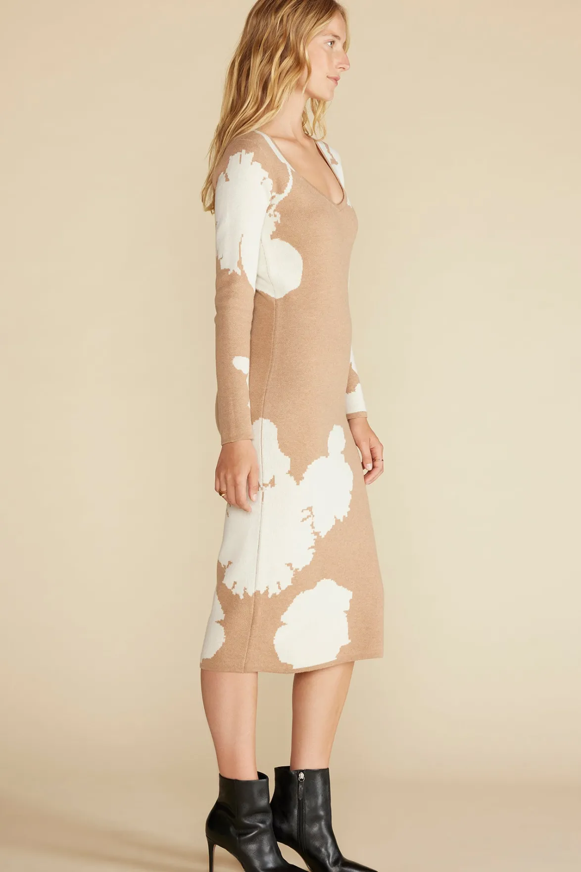 Dresses|Clearance^Amour Vert Orane Wool Jacquard Sweater Dress CamelandIvoryAbstractFloral